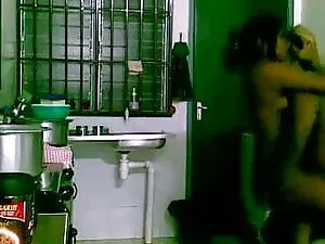 बेब बिग स्तन सुनहरे  ...
