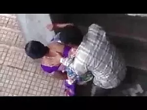 लाल बालों वाली वह पु ...