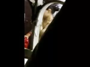 पत्नी देता है आदमी स ...