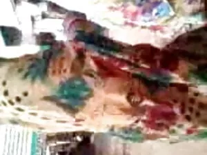 एक प्रकार का गुबरैला ...