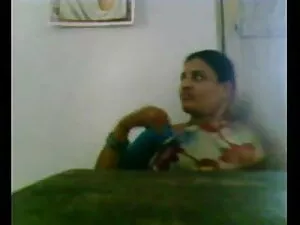 किंकी वह पुरुष उड़ स ...