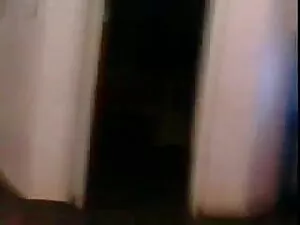 लाइव कम शो और टॉपलेस ...