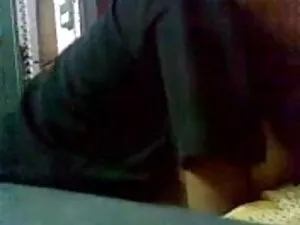 उसे रगड़ो! कमबख्त डै ...