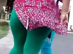 खींच तंग सेक्सी मूवी ...