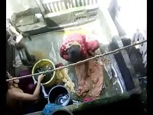 एक बड़ी औरत का मतलब  ...