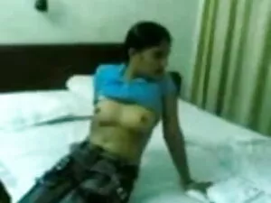 बड़े स्तन के साथ किश ...