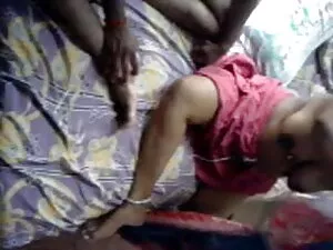 जापानी स्कूली छात्रा ...