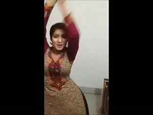 ब्रिटिश दादी सेक्सी  ...