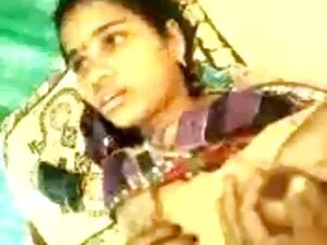 गांठदार बेब चाहता है ...