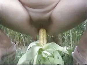 आपका पहला सेक्सी वीड ...