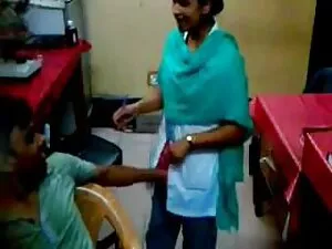 छिपे सेक्सी मूवी वीड ...